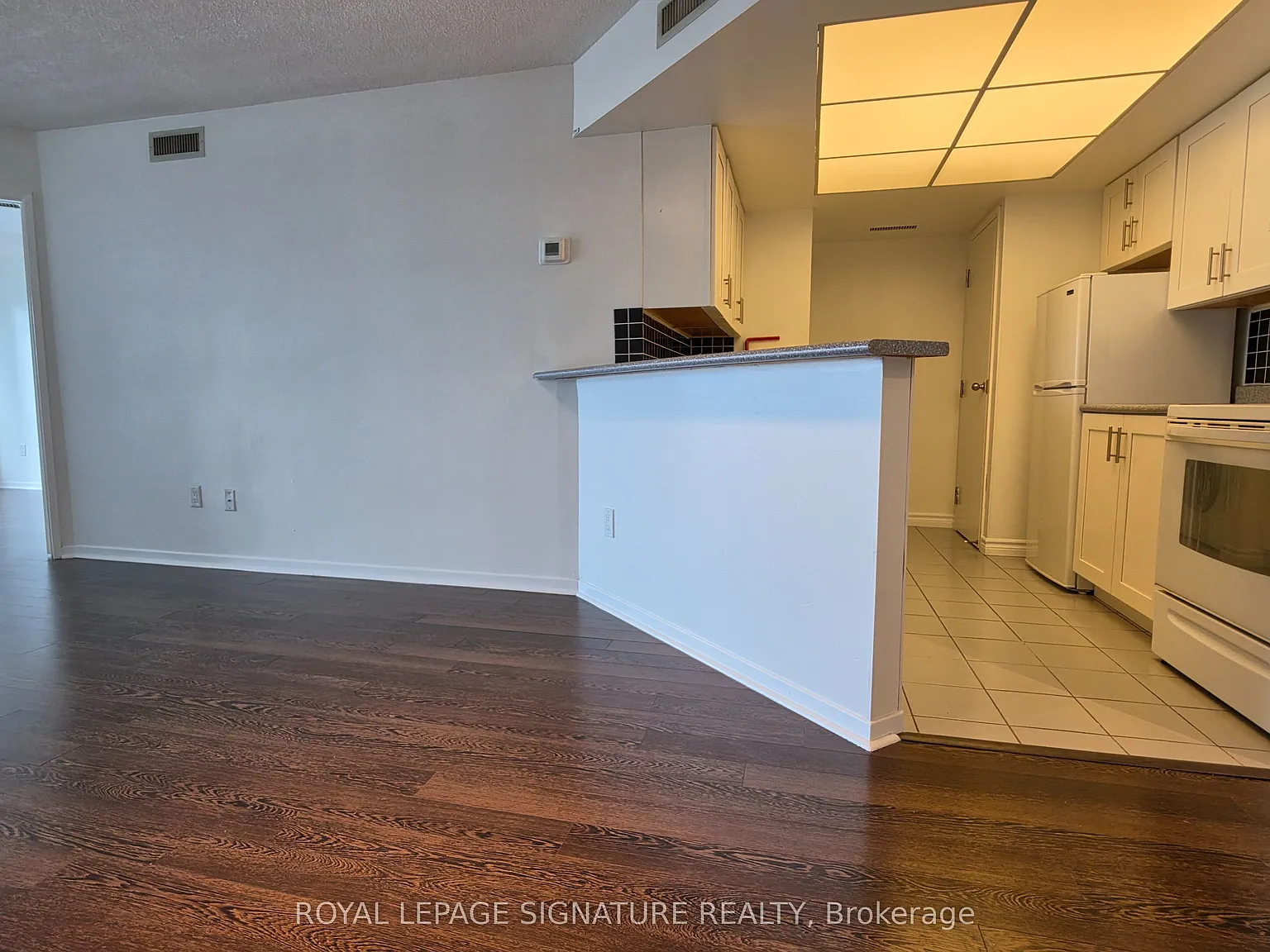 2 bed, $3,000 — Photo 4