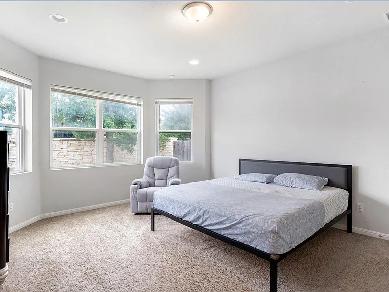 420 Winding Hollow Ln — Photo 26