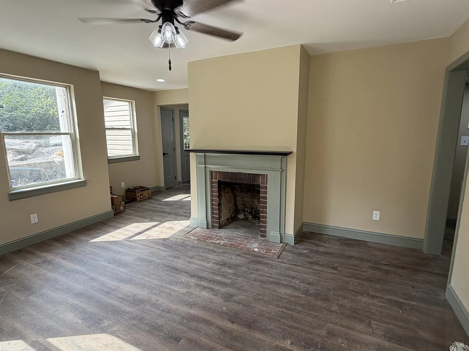 2 bed, 1.5 bath, 814 sqft, $1,800 — Photo 3