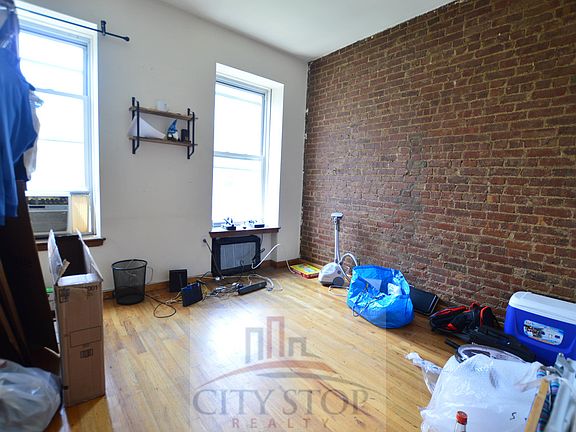 4th image of 55 W 74th St APT 4D