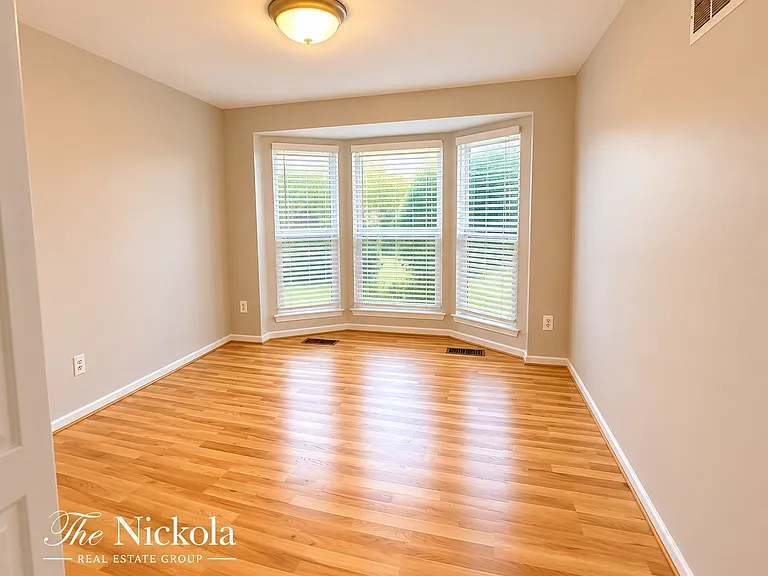 3132 Louis Dr — Photo 7