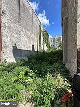5th image of 3127 Fontain St