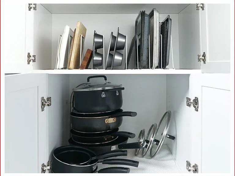 From pots and pans to plates and paper tissues, our fully stocked kitchen ensures you have everything you need.