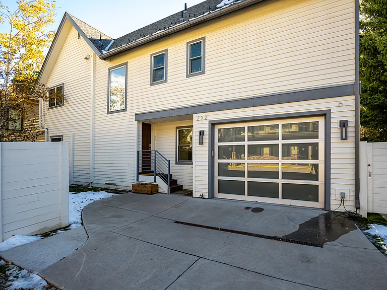222 W Hopkins Ave — Photo 21