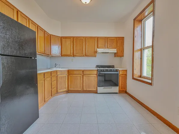 1270 Ovington Avenue image 7 of 20