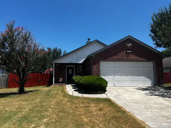 1512 Sandra Cir, Pleasanton, TX 78064