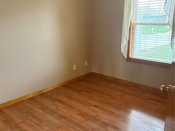5th image of 3001 Easton St