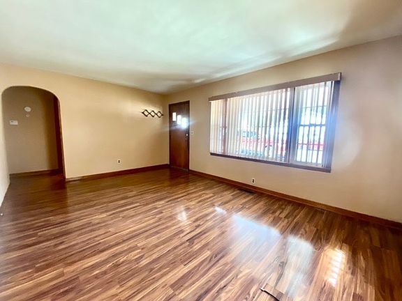 4th image of 503 NE 2nd St
