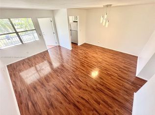 300 Layne Blvd APT 313, Hallandale, FL 33009