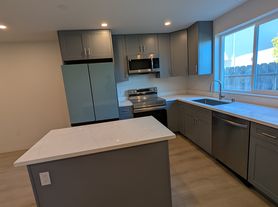 150 Florida Ave, San Bruno, CA
