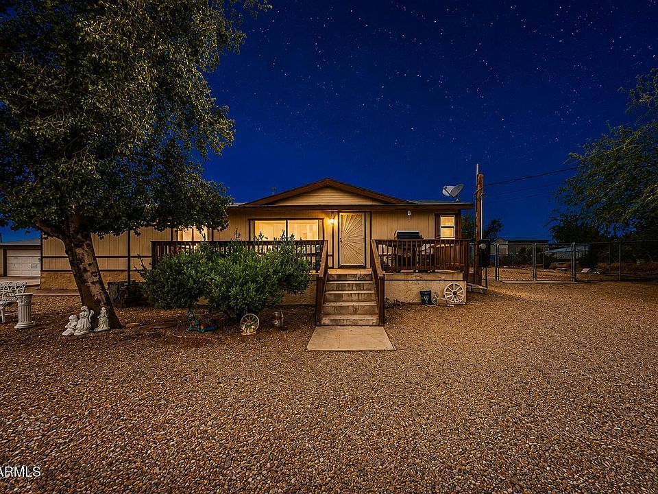 1st image of 880 E 4TH Avenue