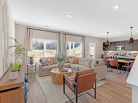 Azalea - Greatroom Kitchen