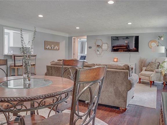 5th image of 5939 Birchwood Dr