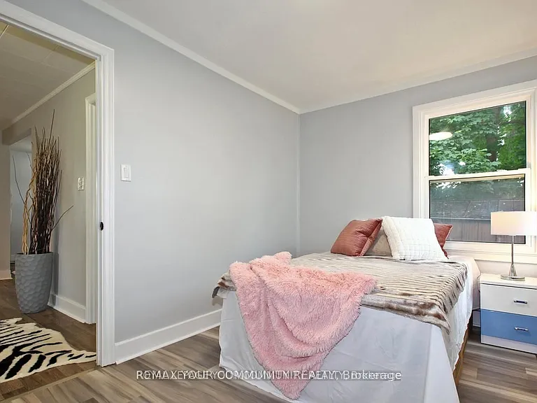 6159 Churchill St — Photo 16
