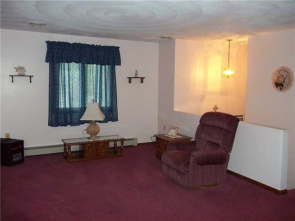 3rd image of 434 S Main St
