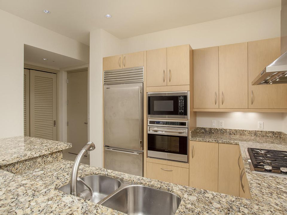 1st image of 15215 N Kierland Blvd Unit 105