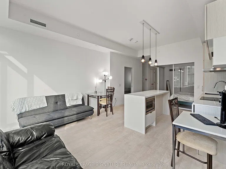 5 Soudan Ave #1629 — Photo 24