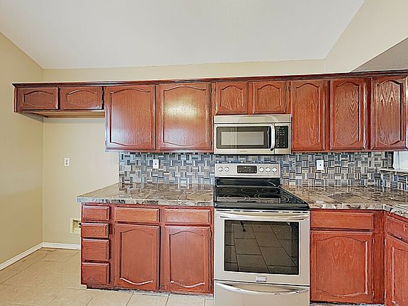 5th image of 4109 Gardner Dr