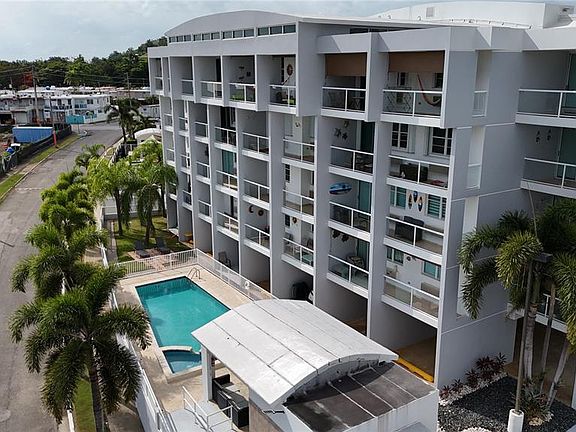 2nd image of Suite 202 CALLE BENJAMIN GOMEZ #202