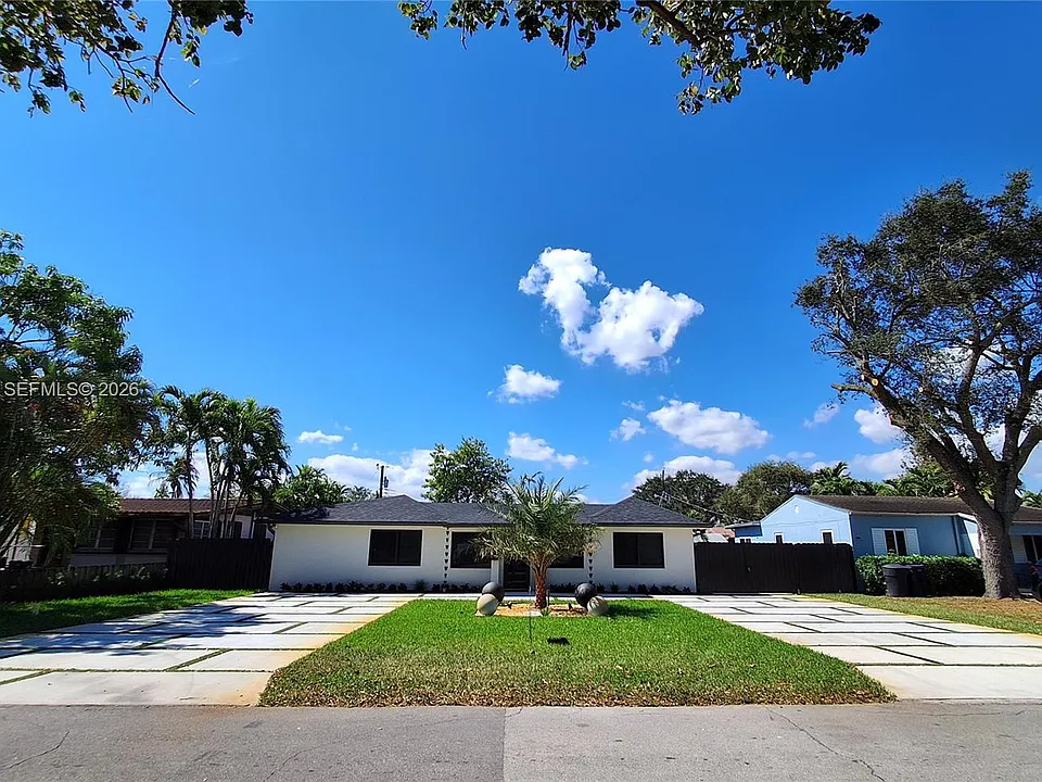 216 Shadow Way