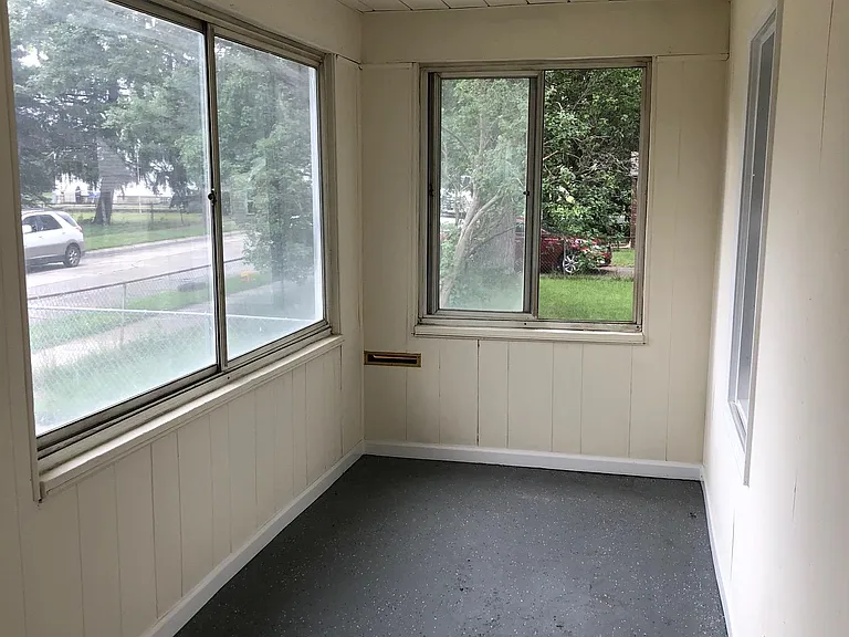22570 Curie Ave — Photo 2
