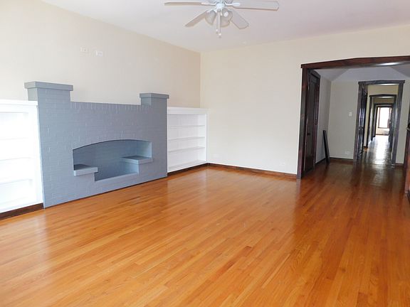 2nd image of 1637 W Touhy Ave APT 3