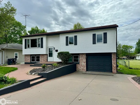 2537 Sunnylawn Dr, Burlington, IA 52601