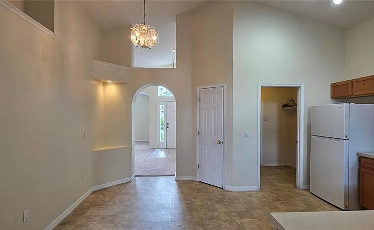 2546 Siena Way — Photo 20
