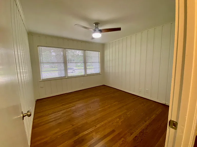 3118 Castlewood St — Photo 35