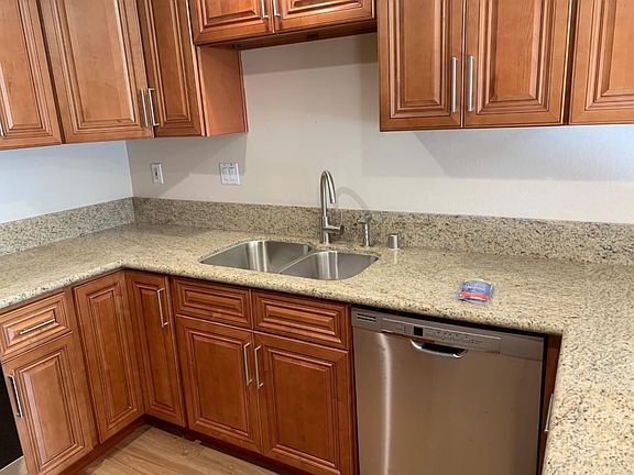 3rd image of 2614 Captains Ave