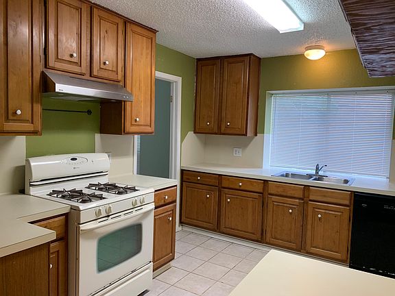 3rd image of 3323 Big Horn Ct