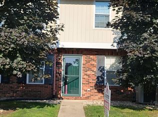 700 High St APT 205, Anderson, IN 46012