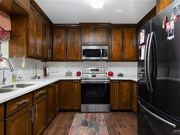5th image of 2213 Highland Ave
