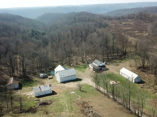 5696 Township Road 289, Hammondsville, OH 43930