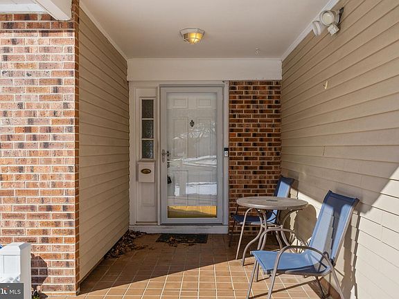 3rd image of 23 Emory Ln