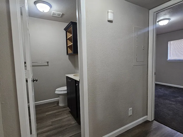103 W Dunn Ave #3 — Photo 7