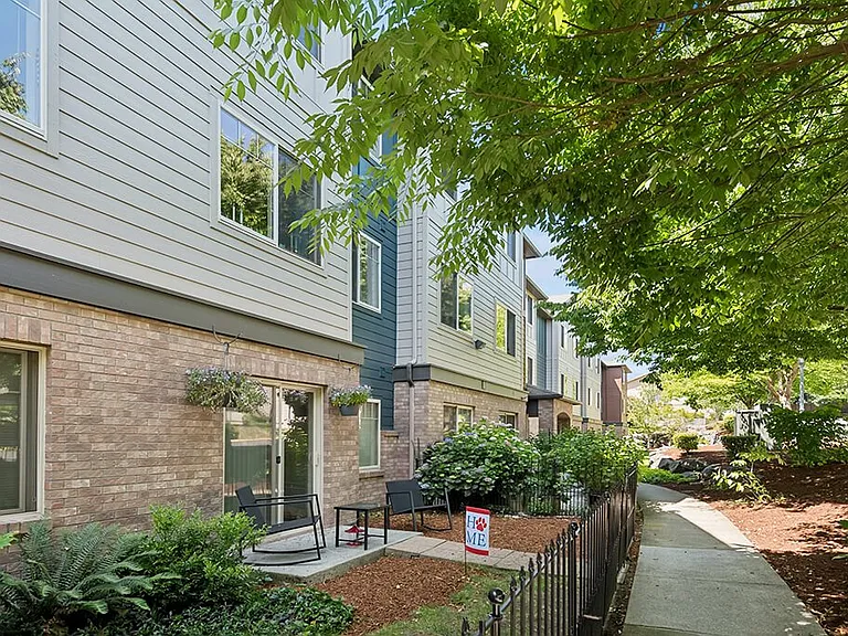 Alderwood Court Senior Affordable Apartments — Photo 16