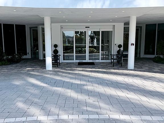 4th image of 3546 S Ocean Boulevard #516