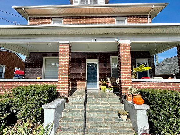 2nd image of 1109-1111 Wasena Ave SW