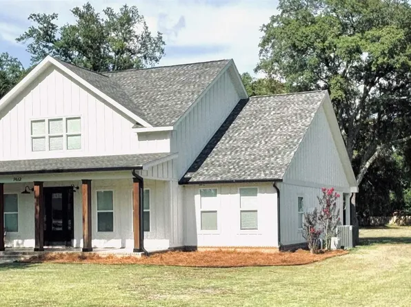 7462 Woodside Rd, Pensacola, FL 32526