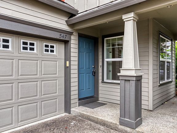 3rd image of 547 NE 61st Pl