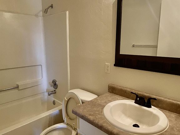 5th image of 267 E 21st St Unit 1
