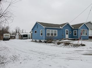 601 2nd St, Palo, IA 52324