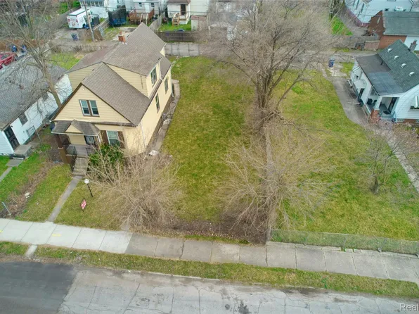 5212 Trowbridge St, Hamtramck, MI 48212