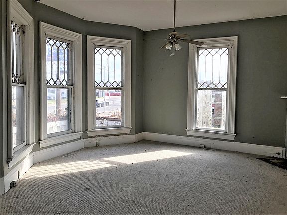 2nd image of 416 N 2nd St