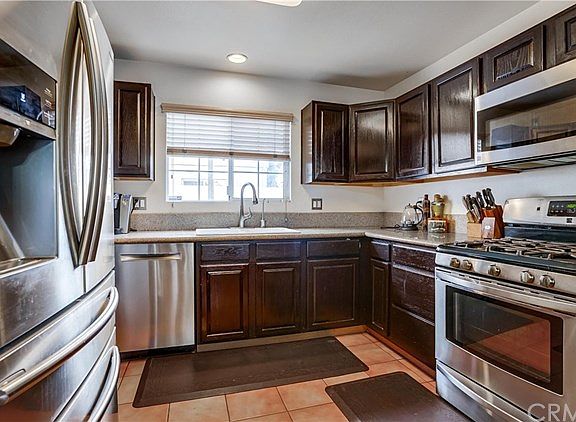 4th image of 8811 Cedar St #4