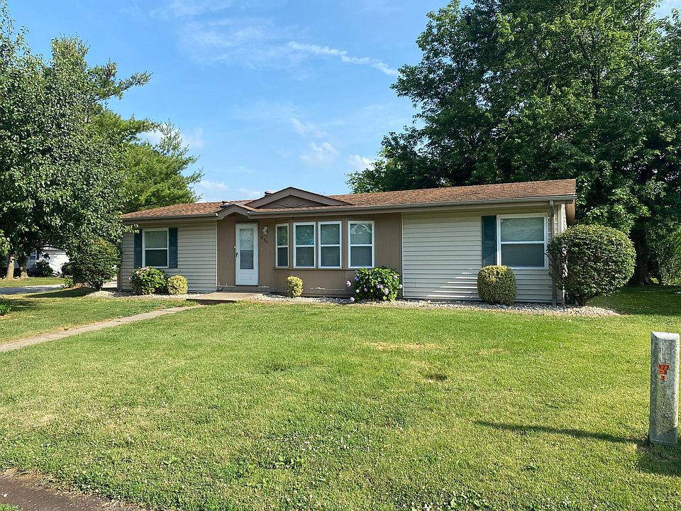 1st image of 611 Margaret Ct