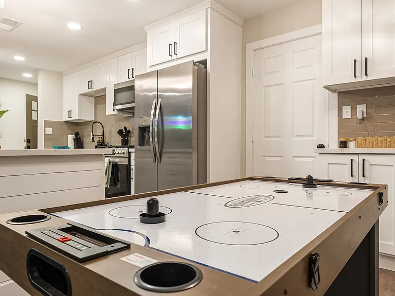 8202 Beaver Lake Dr — Photo 3