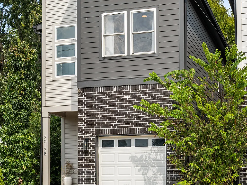 2012B Owen St