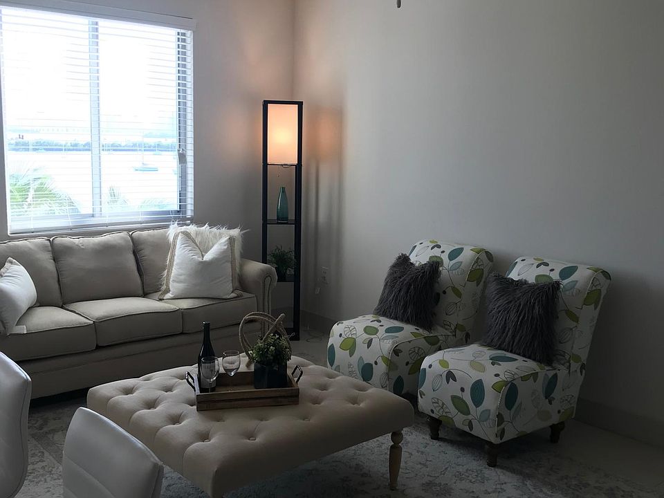 1st image of 8005 West Dr